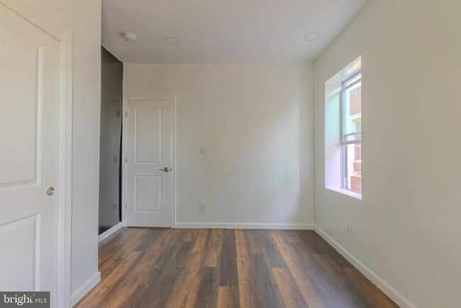 Building Photo - 5512 Locust St