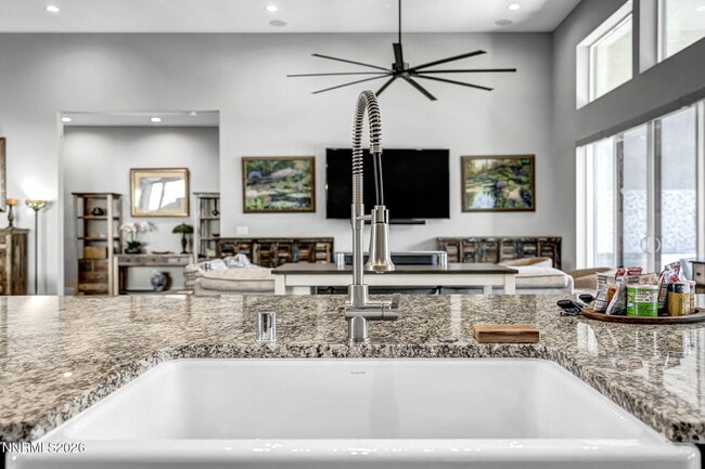 Building Photo - 2958 Saddle Peak Dr