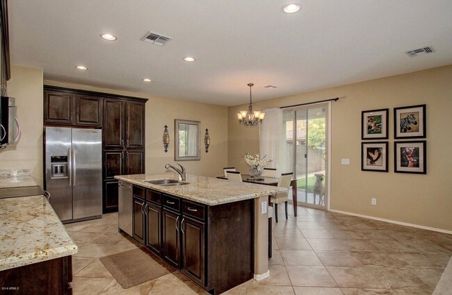 Building Photo - Beautiful 4BR Gated Home in Lehi Crossing ...