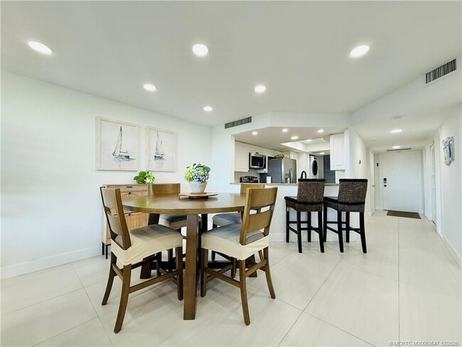 Building Photo - 8800 S Ocean Dr