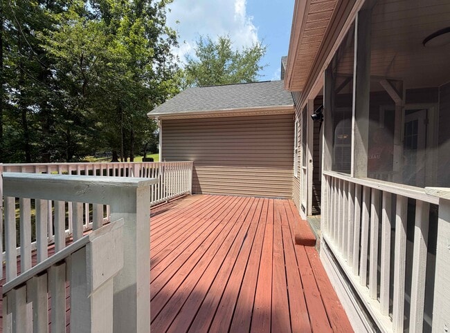 Building Photo - 245 Jarrett Bay Ln