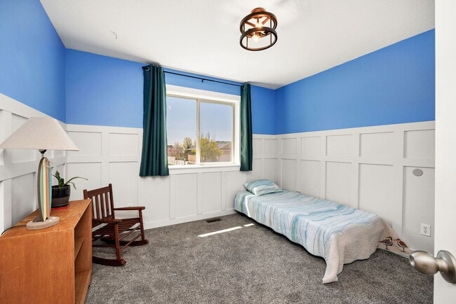 Building Photo - 607 E 420 S