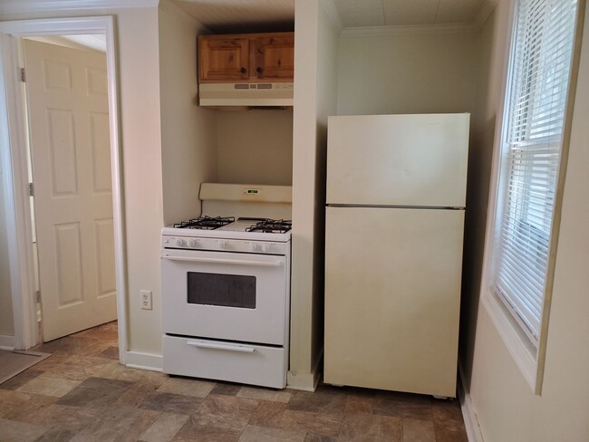 Building Photo - Lovely 2 Bedroom Home in Lancaster City!
