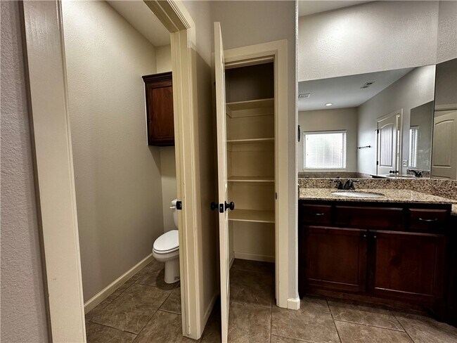 Building Photo - 584 N Mulligan Dr