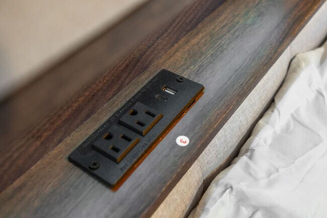 Building Photo - 1853 Penasco Rd