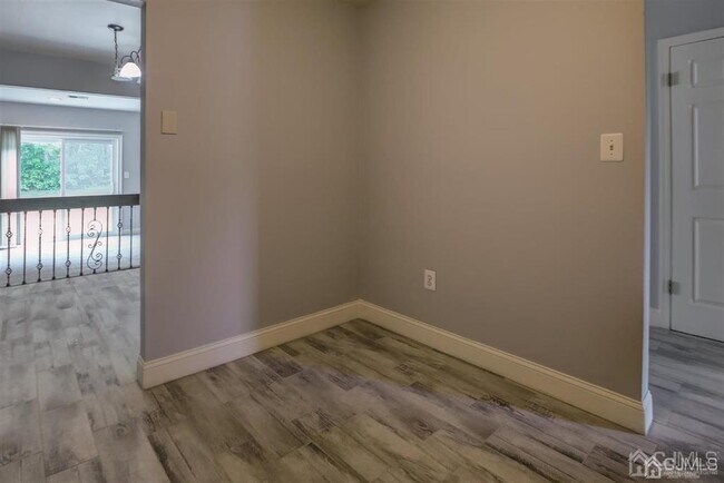 Building Photo - 40 Staghorn Dr