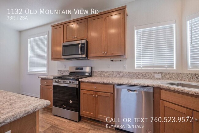 Building Photo - 1132 Old Mountain View Rd