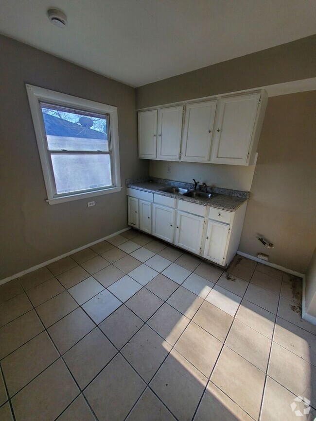 Building Photo - 5657-5659 N 60th St. (Duplex)