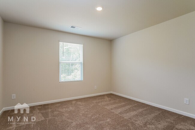 Building Photo - 124 Taverners Ln