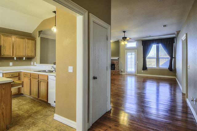 Building Photo - 718 Donny Brook Dr