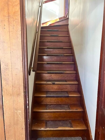 Front stairs up into unit #2S - 52 Old Fort Rd