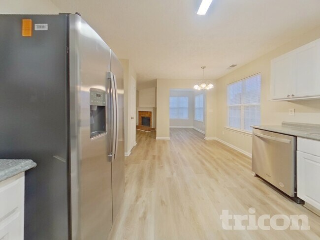 Building Photo - 915 Riley Farm Ln