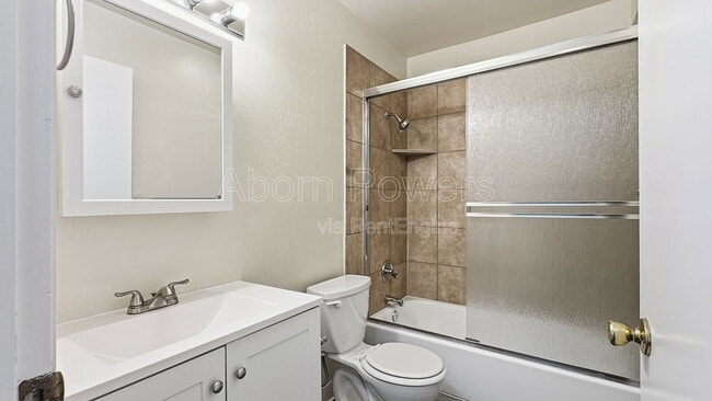 Building Photo - 2760 Coloma St