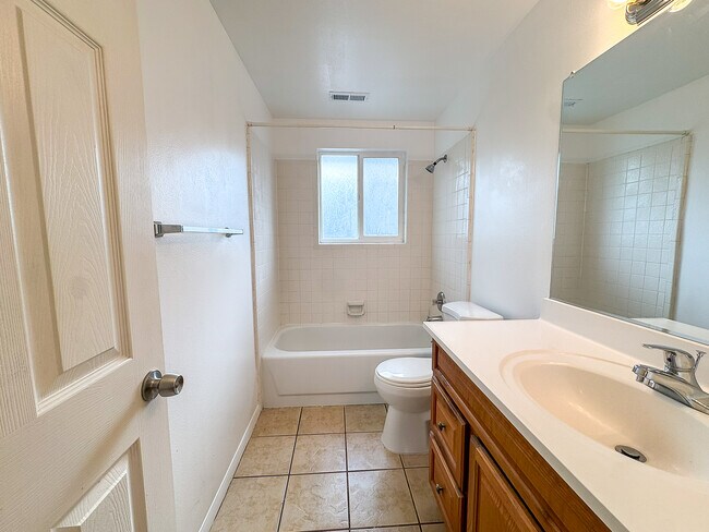 Building Photo - 361 S 150 W