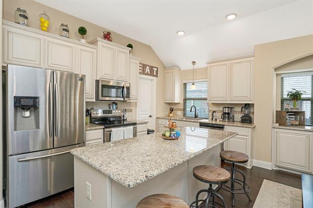 Building Photo - 4213 Sweet Clover Ln