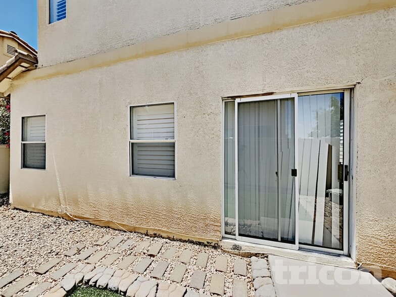 Building Photo - 982 Valetta Flat Ave