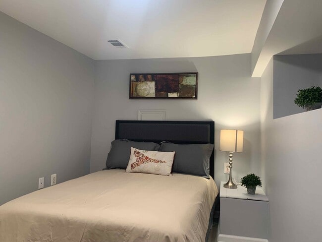 Building Photo - 613 P St NW