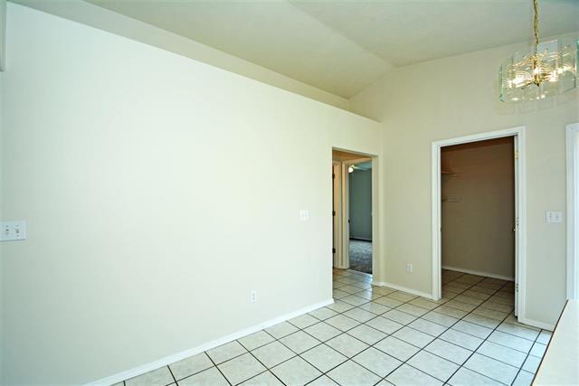 Building Photo - Updated Nampa home just minutes from I-84