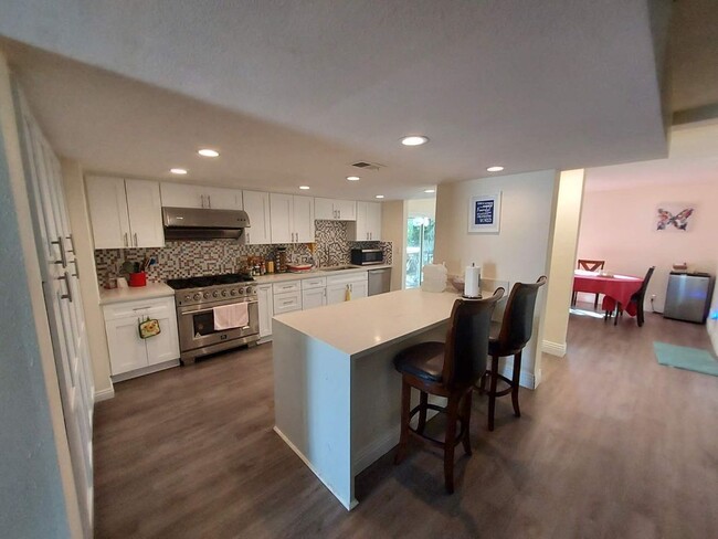 Building Photo - 4801 Hamer Dr