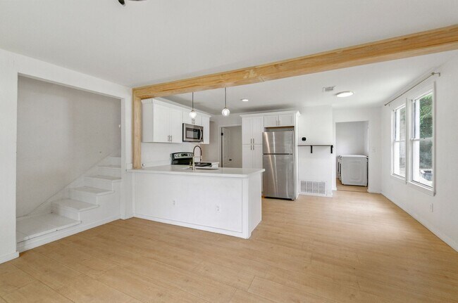Building Photo - Remodeled 3 Bed/2 Bath Home with Bonus Upper Room Near Booming 9 Mile Rd Hub