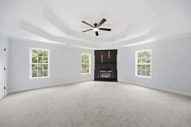 Building Photo - 2000 Millstone Dr SW