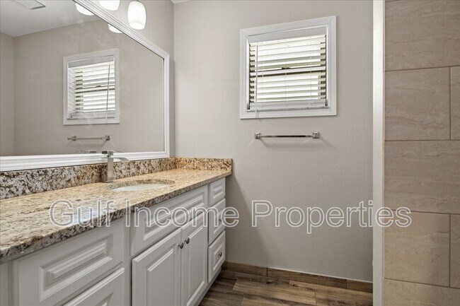 Building Photo - 8307 12th Ave Dr NW