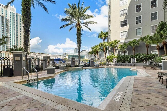 Building Photo - 700 S Harbour Island Blvd