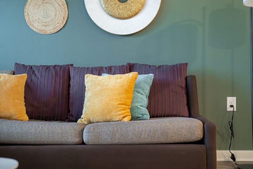 Building Photo - 14533 Star Water Rd