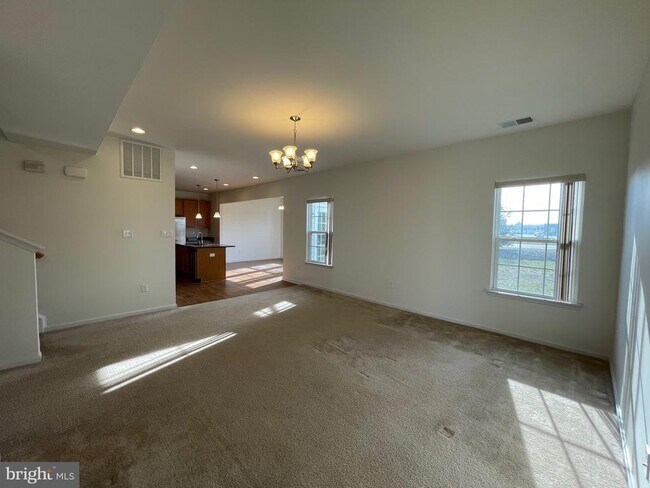 Building Photo - 103 Alexandreas Ct