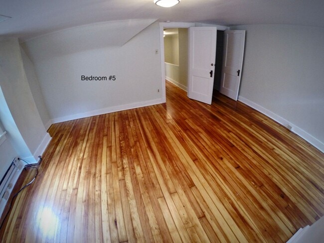 Building Photo - 6/1 Remodeled LUXURY house 2 blocks from CMU.