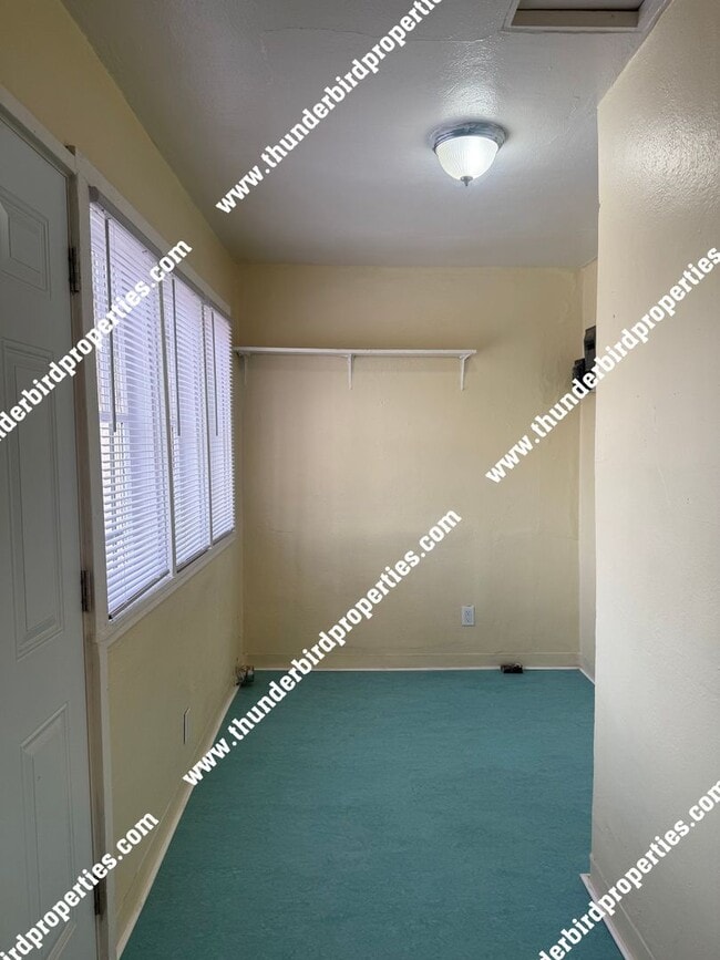 Building Photo - CNM/UNM Area