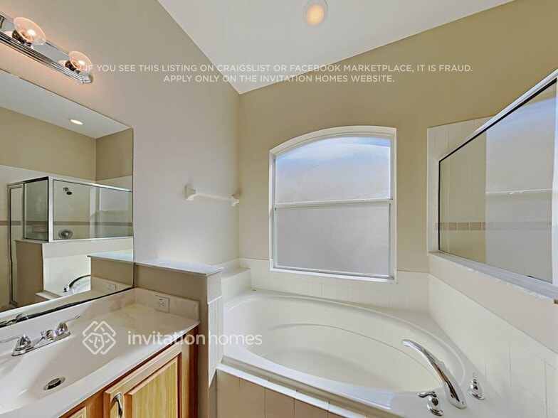 Building Photo - 652 Newhall Ln