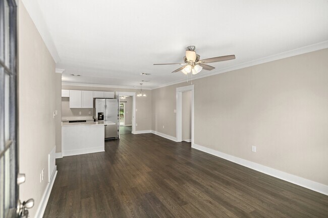 Building Photo - 200 Spencer Dr