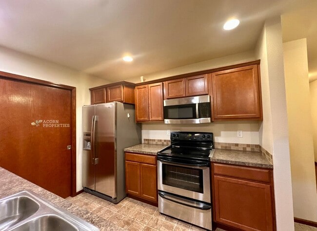 Building Photo - 1668 Stremler Dr