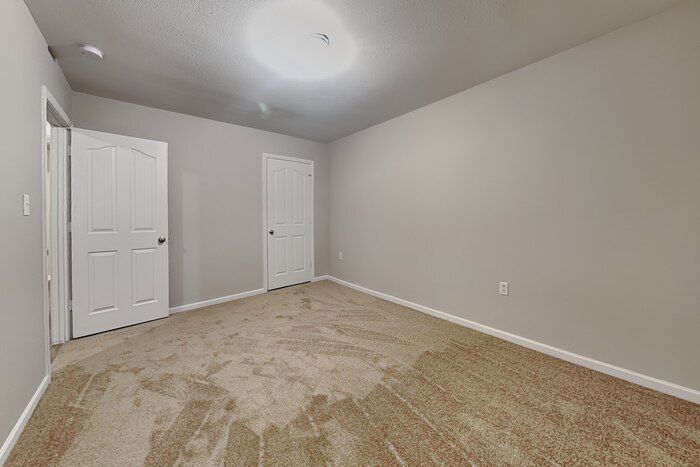 Building Photo - 2521 Mulberry Pond Dr