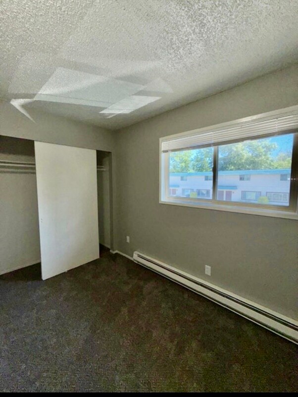 Building Photo - 3437 Redwood Ave
