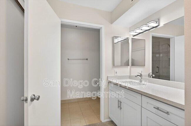 Building Photo - 3980 Faircross Pl