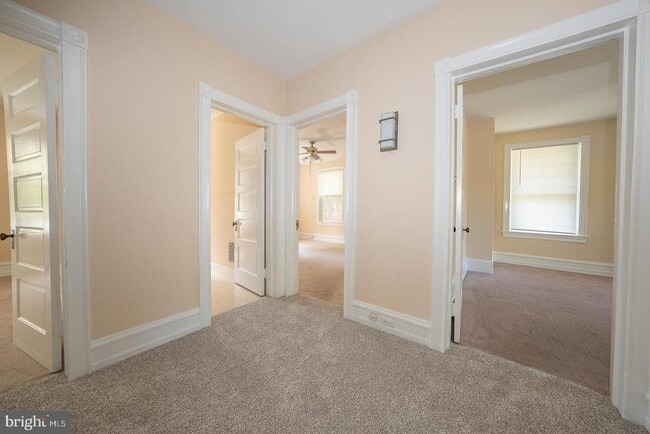 Building Photo - 211 Pennswood Rd