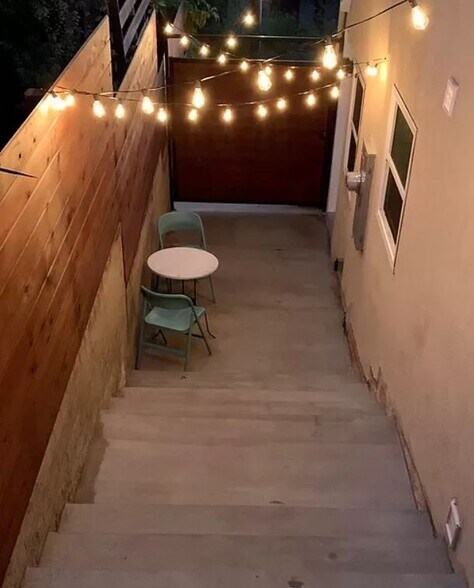 Building Photo - 1726 Bryn Mawr Ave