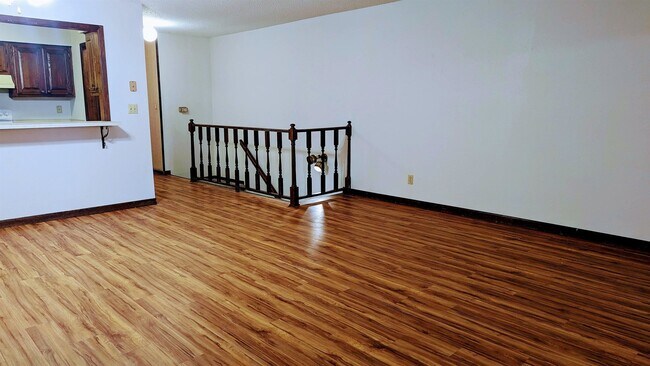 Building Photo - 16 Akokisa Dr