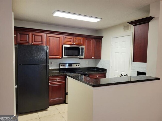 Building Photo - 2108 Santa Fe Pkwy