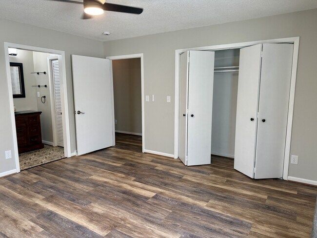 Building Photo - 4527 Terrace View Rd