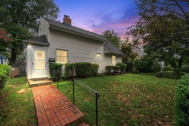 Building Photo - Charming Updated 4BR/2BA Cape Cod in Twinbrook- Rockville