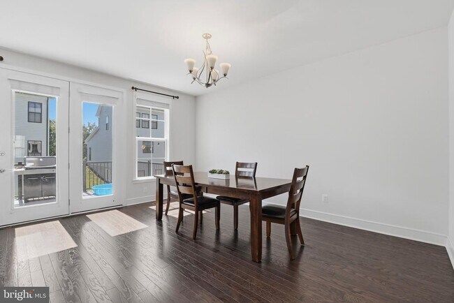 Building Photo - 25419 Hartland Orch Ter