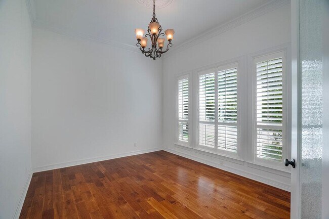 Building Photo - 10200 Treasure Island Dr