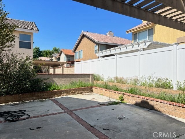 Building Photo - 14240 Plumas Ct