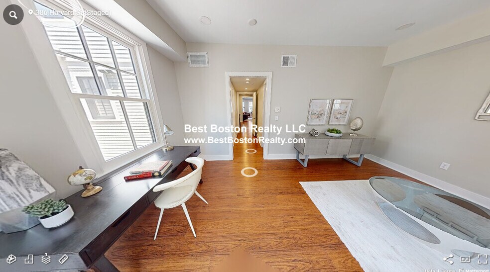 Building Photo - 386 Harvard St