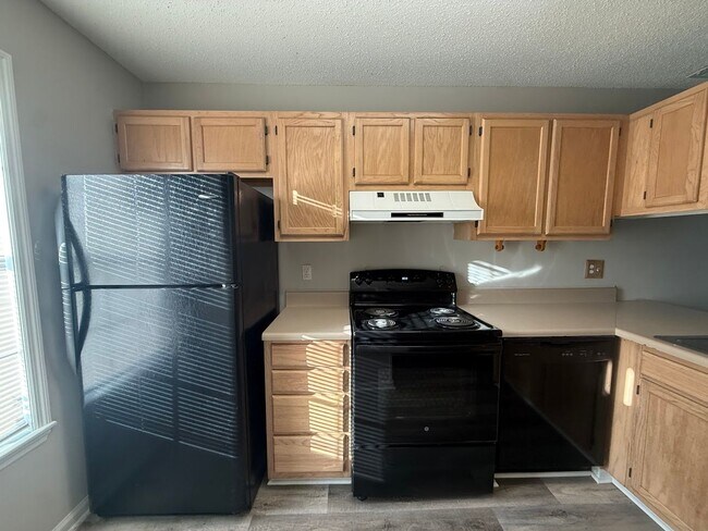 Building Photo - 2BR/1.5 BATH Townhome in Augusta/Martinez - water & trash included