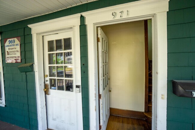 Building Photo - 971 Lancaster Ave
