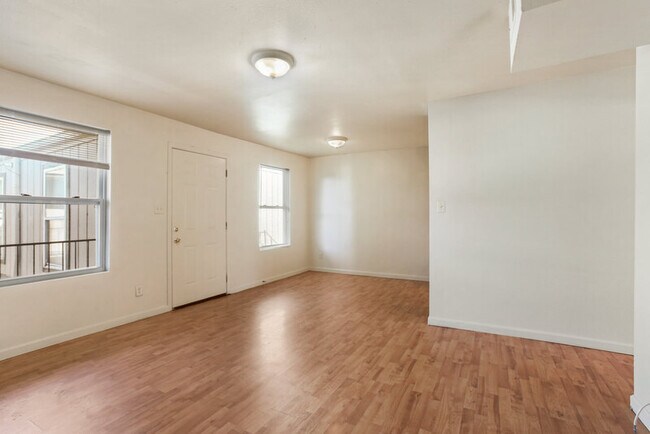 Building Photo - 6801 Tara Ln